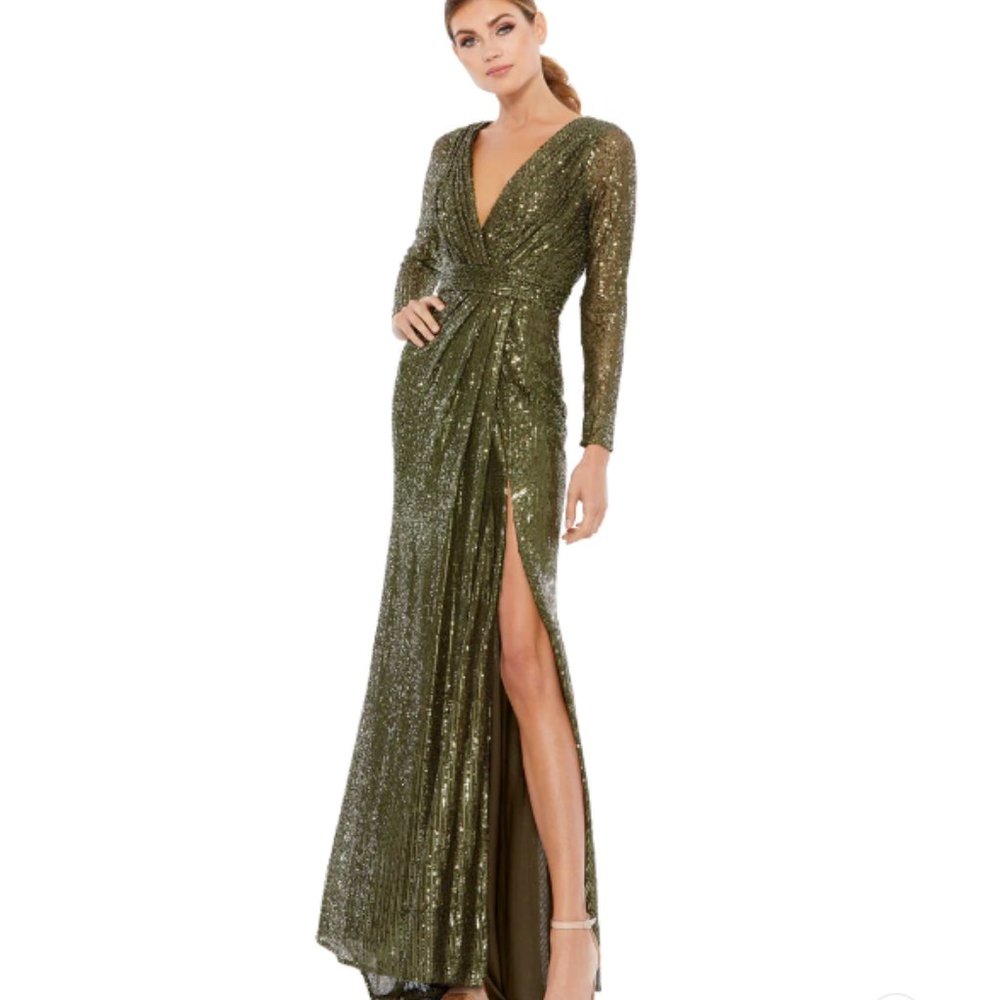 SEQUINED LONG SLEEVE GOWN Olive Green Size 6 New With Tags - Picture 1 of 3